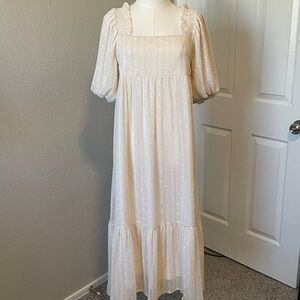 Chic Cream Maxi Dress with Puff Sleeves
